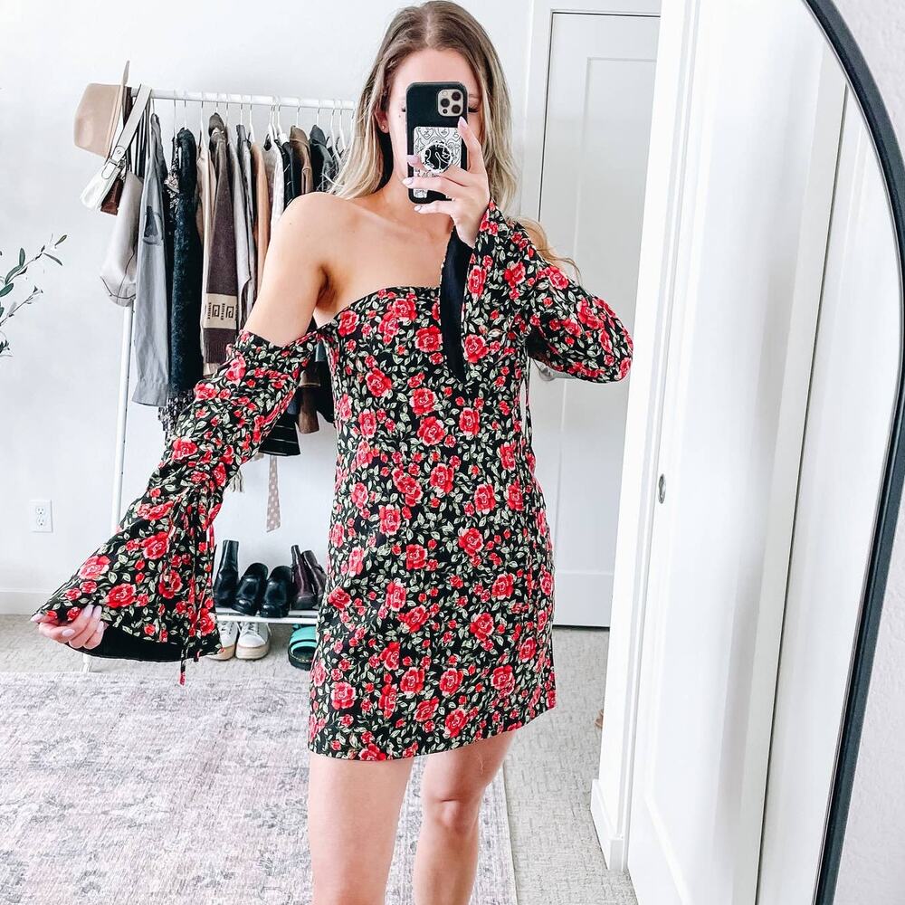 C/MEO Collective Revolve‎ Rose Mini Dress EUC XXS/XS